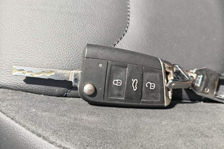 Used Volkswagen Tiguan L 2021 330TSI Automatic Two-Wheel Drive R-Line Enhanced Edition Vehicle Key