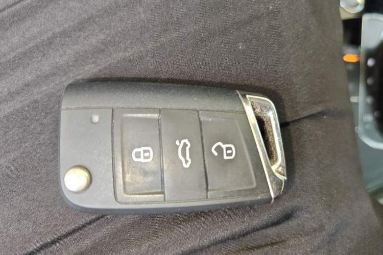 Used Volkswagen Tiguan L 2021 330TSI Automatic Two-Wheel Drive Smart Edition Vehicle Key