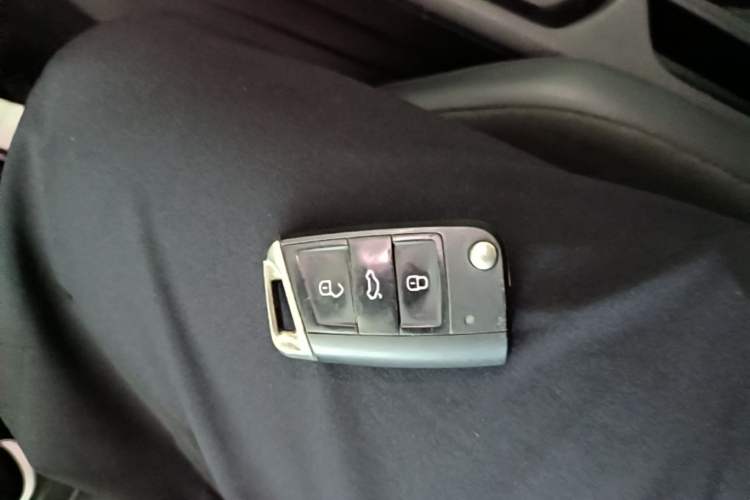 Used Volkswagen Tiguan L 2021 330TSI Automatic Two-Wheel Drive R-Line Enhanced Edition Vehicle Key
