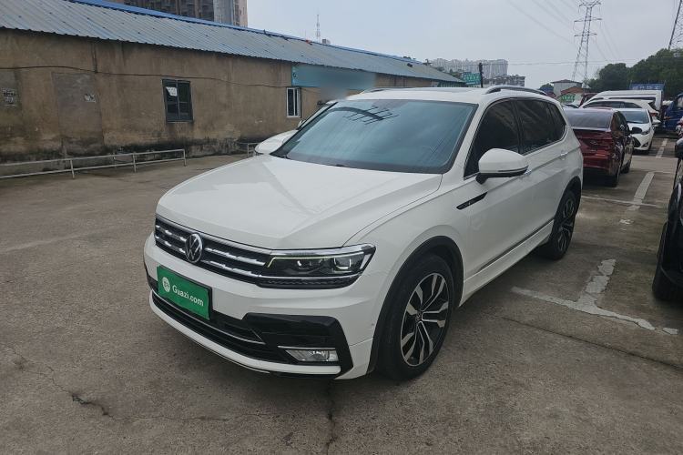 Used Volkswagen Tiguan L 2021 330TSI Automatic Two-Wheel Drive R-Line Flagship Edition Guazi used car, China used car export, Used car for sale, Used  cars, Cheapest cars for sale