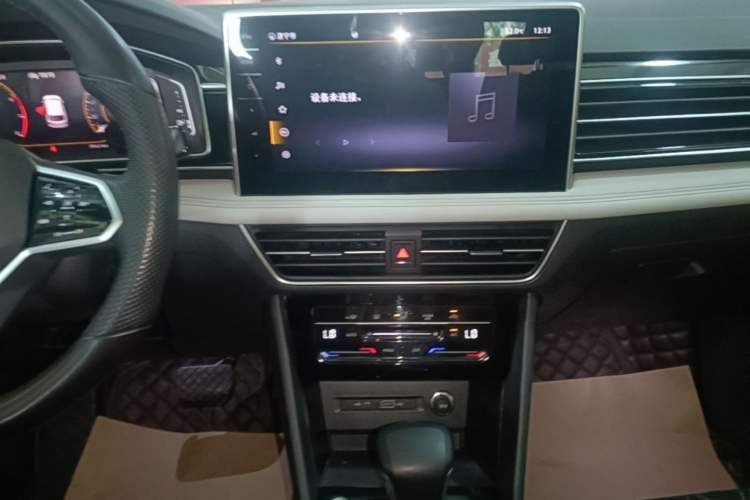 Used Volkswagen Tiguan L 2022 330TSI Automatic Two-Wheel Drive Smart Edition Audio And AC Panel