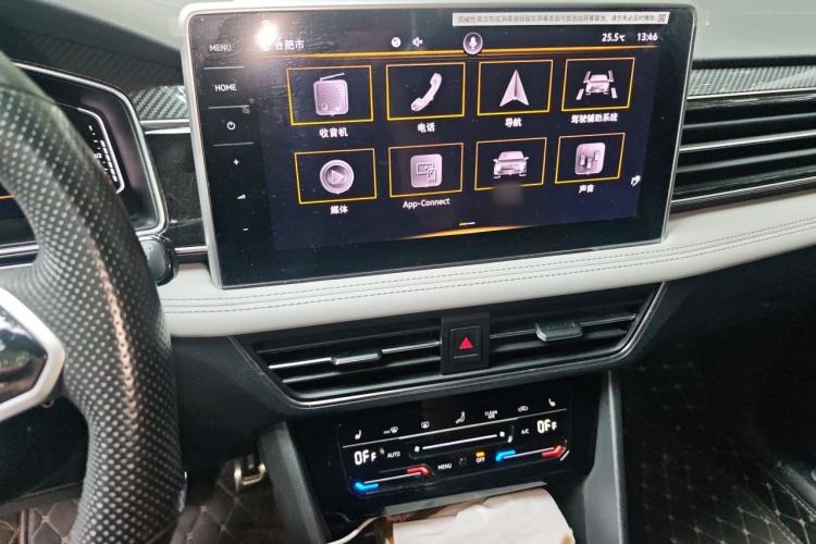 Used Volkswagen Tiguan L 2022 330TSI Automatic Two-Wheel Drive R-Line Enhanced Edition Audio And AC Panel