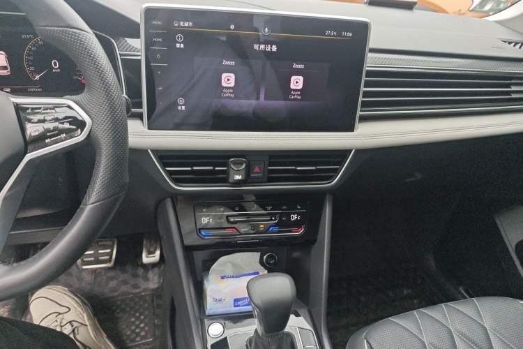Used Volkswagen Tiguan L 2022 330TSI Automatic Two-Wheel Drive R-Line Enhanced Edition Audio And AC Panel