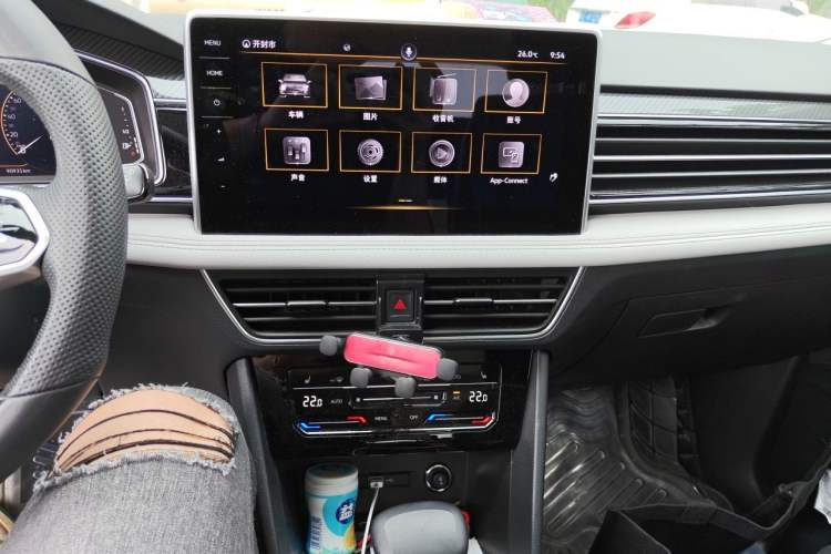 Used Volkswagen Tiguan L 2022 330TSI Automatic Two-Wheel Drive R-Line Enhanced Edition Audio And AC Panel