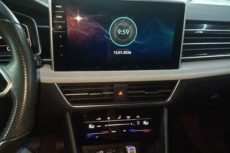 Used Volkswagen Tiguan L 2022 330TSI Automatic Two-Wheel Drive Smart Edition Audio And AC Panel
