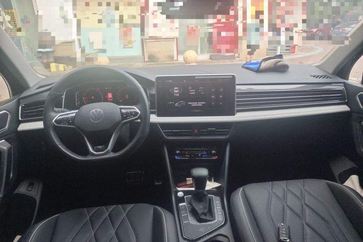 Used Volkswagen Tiguan L 2022 330TSI Automatic Two-Wheel Drive R-Line Enhanced Edition Center Console