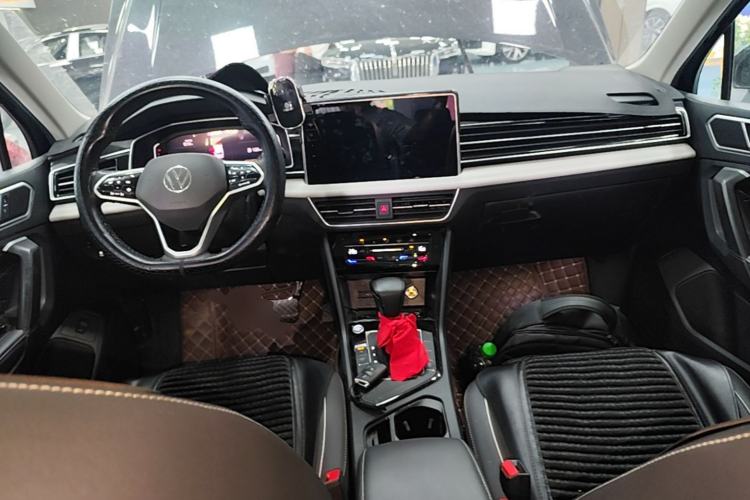 Used Volkswagen Tiguan L 2022 330TSI Automatic Two-Wheel Drive Smart Edition Center Console