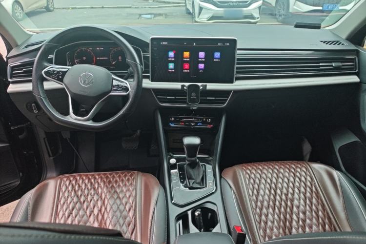 Used Volkswagen Tiguan L 2022 330TSI Automatic Two-Wheel Drive Smart Edition Center Console