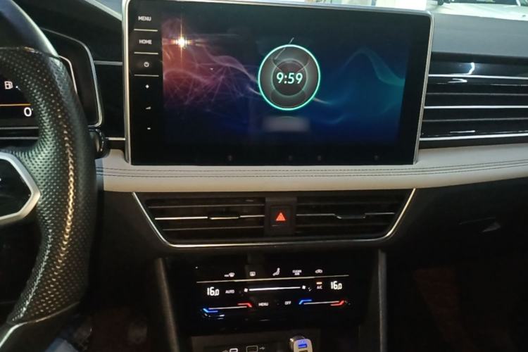 Used Volkswagen Tiguan L 2022 330TSI Automatic Two-Wheel Drive Smart Edition Center Console