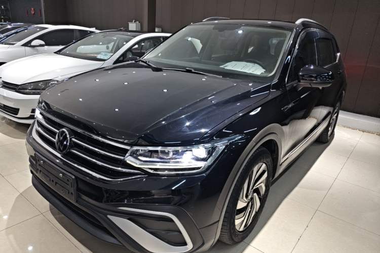 Used Volkswagen Tiguan L 2022 330TSI Automatic Two-Wheel Drive Smart Edition Guazi used car, China used car export, Used car for sale, Used cars, Cheapest cars for sale