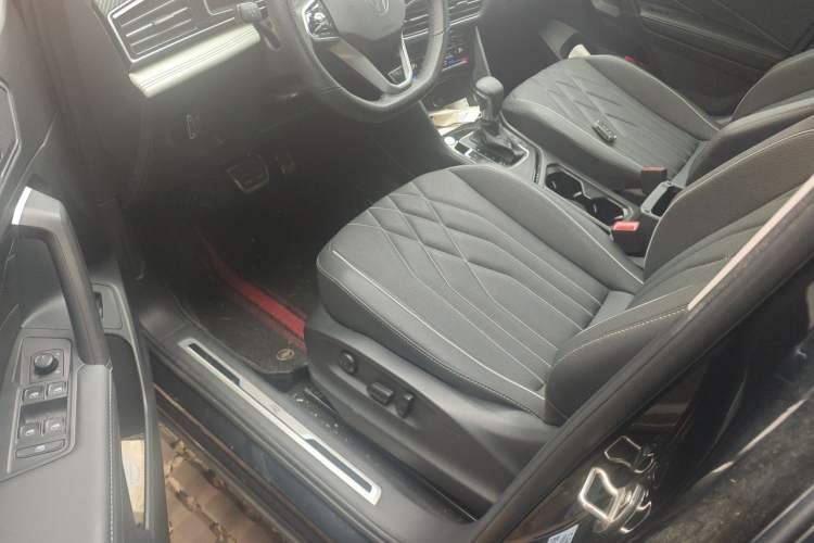 Used Volkswagen Tiguan L 2022 330TSI Automatic Two-Wheel Drive R-Line Enhanced Edition Driver Seat