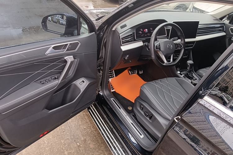 Used Volkswagen Tiguan L 2022 330TSI Automatic Two-Wheel Drive R-Line Enhanced Edition Driver Seat