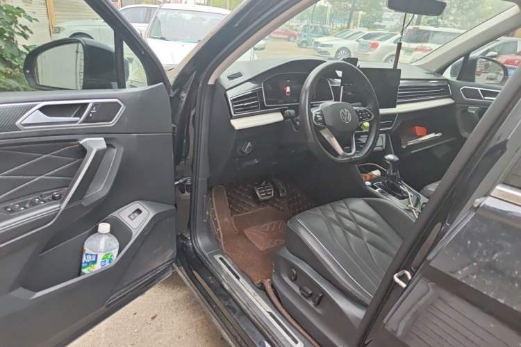 Used Volkswagen Tiguan L 2022 330TSI Automatic Two-Wheel Drive R-Line Enhanced Edition Driver Seat