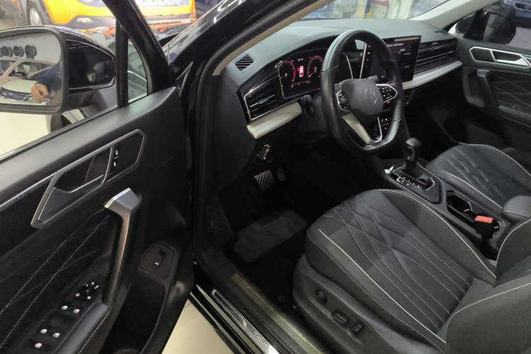 Used Volkswagen Tiguan L 2022 330TSI Automatic Two-Wheel Drive Smart Edition Driver Seat