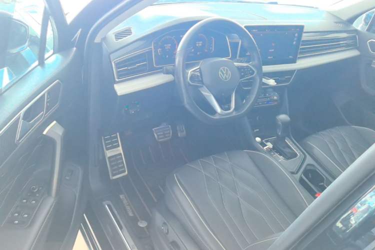 Used Volkswagen Tiguan L 2022 330TSI Automatic Two-Wheel Drive R-Line Enhanced Edition Driver Seat