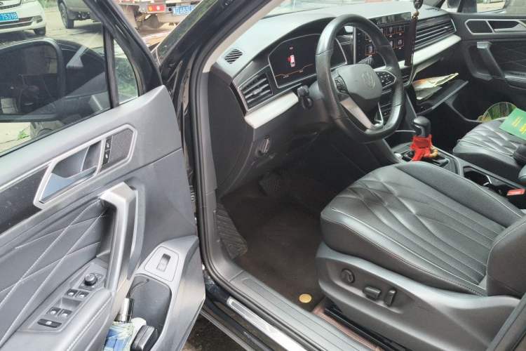 Used Volkswagen Tiguan L 2022 330TSI Automatic Two-Wheel Drive Smart Edition Driver Seat