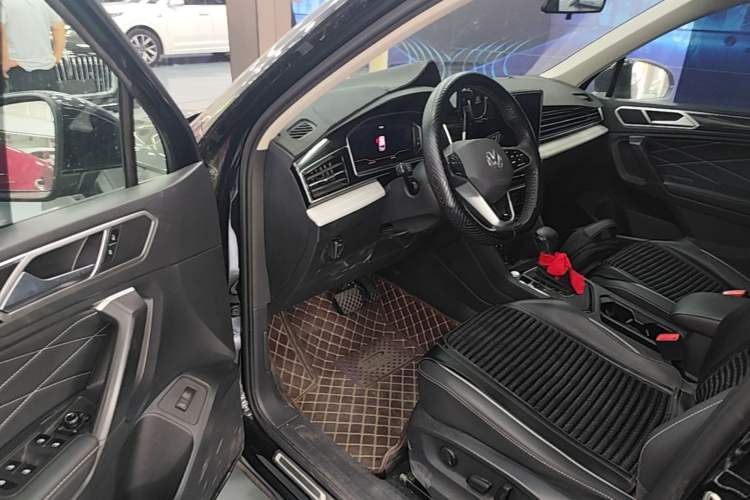 Used Volkswagen Tiguan L 2022 330TSI Automatic Two-Wheel Drive Smart Edition Driver Seat