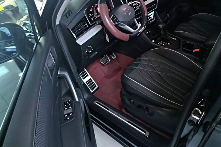 Used Volkswagen Tiguan L 2022 330TSI Automatic Two-Wheel Drive R-Line Enhanced Edition Driver Seat