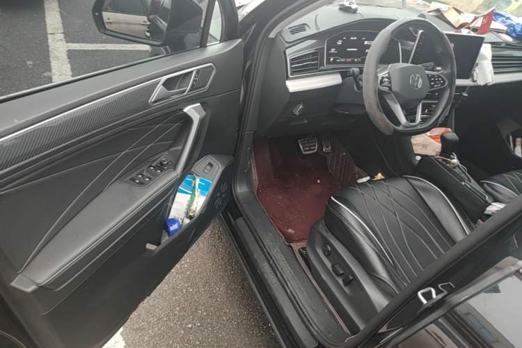 Used Volkswagen Tiguan L 2022 330TSI Automatic Two-Wheel Drive R-Line Enhanced Edition Driver Seat