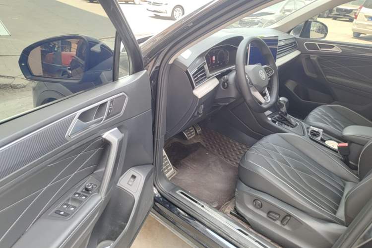 Used Volkswagen Tiguan L 2022 330TSI Automatic Two-Wheel Drive R-Line Enhanced Edition Driver Seat