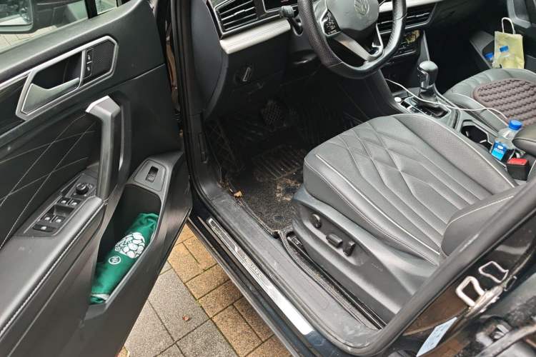 Used Volkswagen Tiguan L 2022 330TSI Automatic Two-Wheel Drive Smart Edition Driver Seat