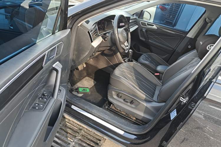 Used Volkswagen Tiguan L 2022 330TSI Automatic Two-Wheel Drive Smart Edition Driver Seat