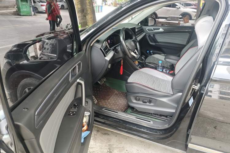 Used Volkswagen Tiguan L 2022 330TSI Automatic Two-Wheel Drive R-Line Flagship Edition Driver Seat