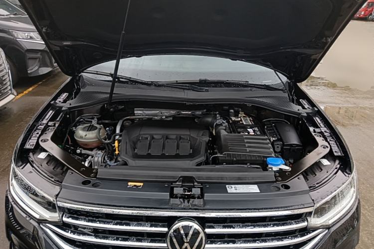 Used Volkswagen Tiguan L 2022 330TSI Automatic Two-Wheel Drive R-Line Enhanced Edition Engine Bay