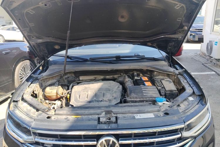 Used Volkswagen Tiguan L 2022 330TSI Automatic Two-Wheel Drive R-Line Enhanced Edition Engine Bay