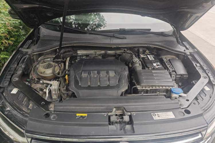 Used Volkswagen Tiguan L 2022 330TSI Automatic Two-Wheel Drive R-Line Flagship Edition Engine Bay