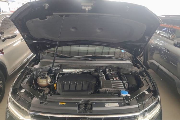 Used Volkswagen Tiguan L 2022 330TSI Automatic Two-Wheel Drive R-Line Enhanced Edition Engine Bay