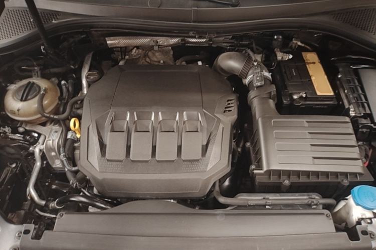 Used Volkswagen Tiguan L 2022 330TSI Automatic Two-Wheel Drive R-Line Enhanced Edition Engine Bay