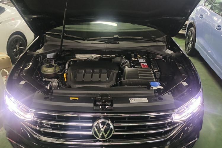 Used Volkswagen Tiguan L 2022 330TSI Automatic Two-Wheel Drive R-Line Enhanced Edition Engine Bay