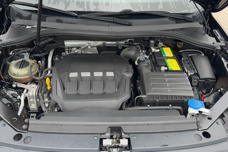 Used Volkswagen Tiguan L 2022 330TSI Automatic Two-Wheel Drive R-Line Enhanced Edition Engine Bay