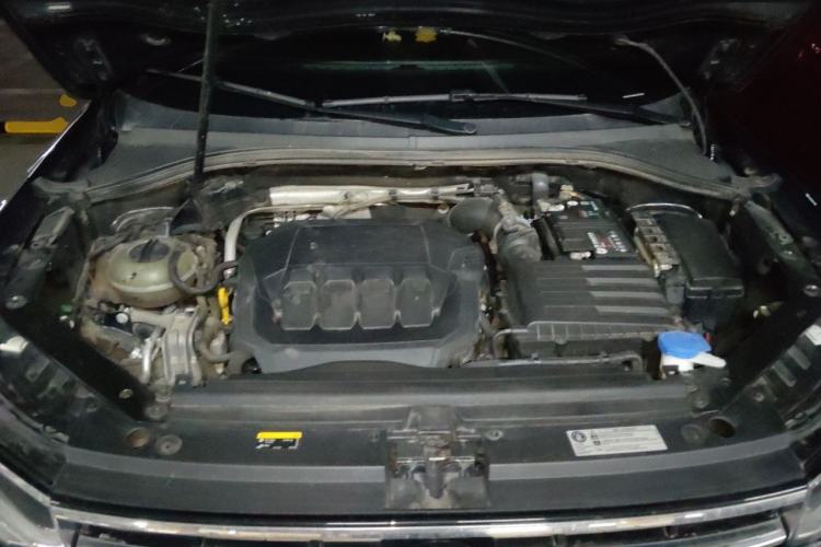 Used Volkswagen Tiguan L 2022 330TSI Automatic Two-Wheel Drive R-Line Enhanced Edition Engine Bay