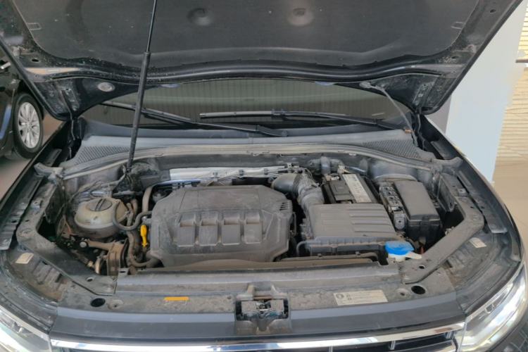 Used Volkswagen Tiguan L 2022 330TSI Automatic Two-Wheel Drive R-Line Enhanced Edition Engine Bay