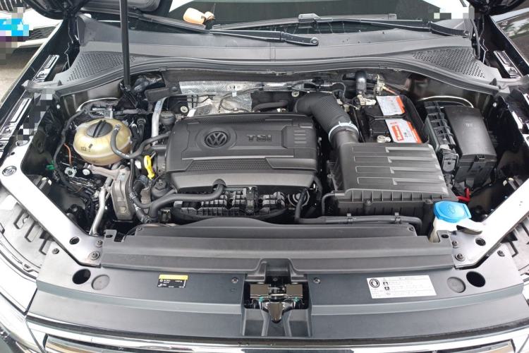 Used Volkswagen Tiguan L 2022 380TSI Automatic All-Wheel Drive R-Line Enhanced Comfort 7-Seater Engine Bay