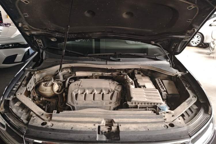 Used Volkswagen Tiguan L 2022 330TSI Automatic Two-Wheel Drive R-Line Enhanced Edition Engine Bay