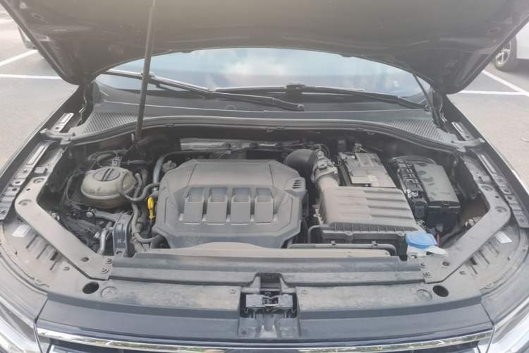 Used Volkswagen Tiguan L 2022 330TSI Automatic Two-Wheel Drive R-Line Enhanced Edition Engine Bay