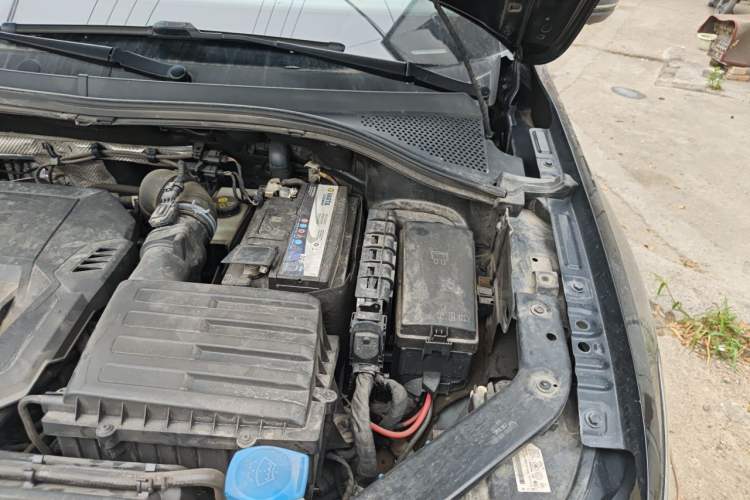 Used Volkswagen Tiguan L 2022 330TSI Automatic Two-Wheel Drive R-Line Enhanced Edition Engine Bay Left