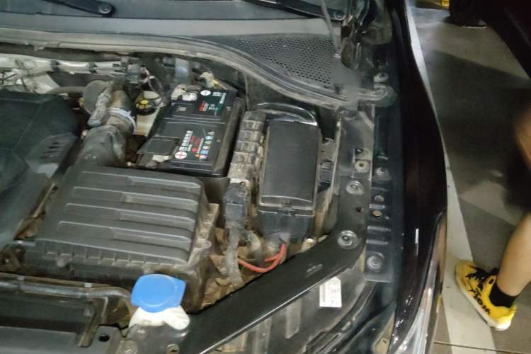 Used Volkswagen Tiguan L 2022 330TSI Automatic Two-Wheel Drive R-Line Enhanced Edition Engine Bay Left