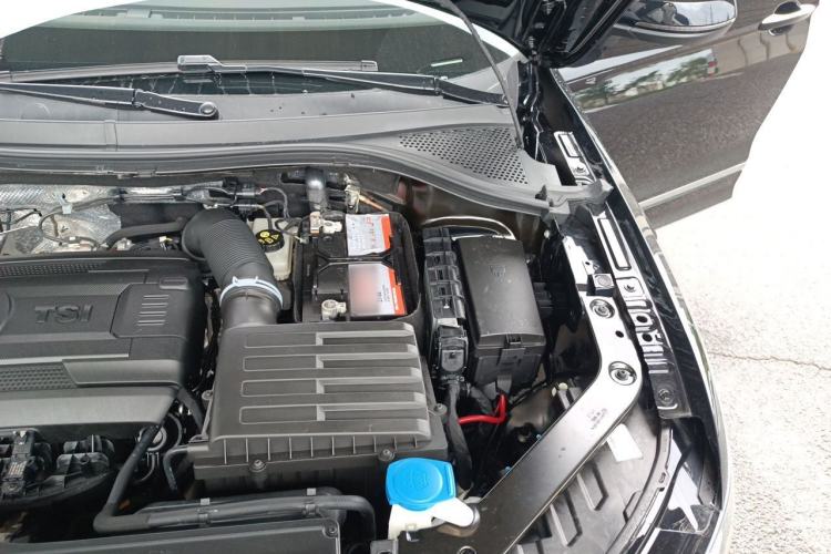Used Volkswagen Tiguan L 2022 380TSI Automatic All-Wheel Drive R-Line Enhanced Comfort 7-Seater Engine Bay Left