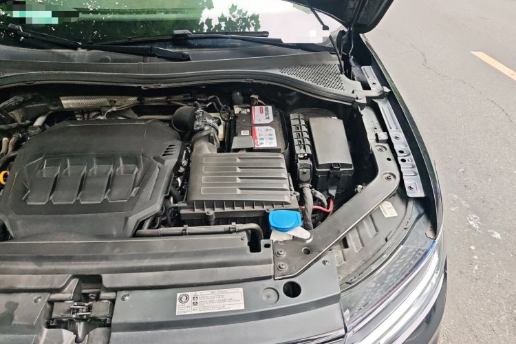 Used Volkswagen Tiguan L 2022 330TSI Automatic Two-Wheel Drive R-Line Enhanced Edition Engine Bay Left