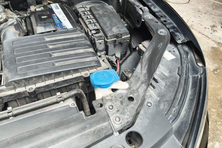 Used Volkswagen Tiguan L 2022 330TSI Automatic Two-Wheel Drive Smart Edition Engine Bay Left