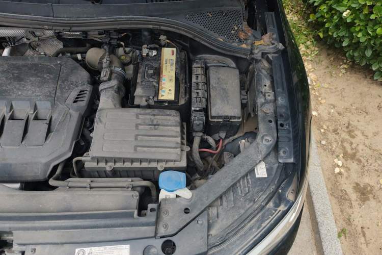 Used Volkswagen Tiguan L 2022 330TSI Automatic Two-Wheel Drive R-Line Enhanced Edition Engine Bay Left