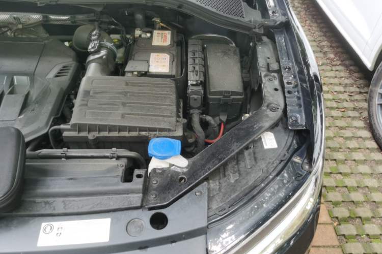 Used Volkswagen Tiguan L 2022 330TSI Automatic Two-Wheel Drive R-Line Enhanced Edition Engine Bay Left