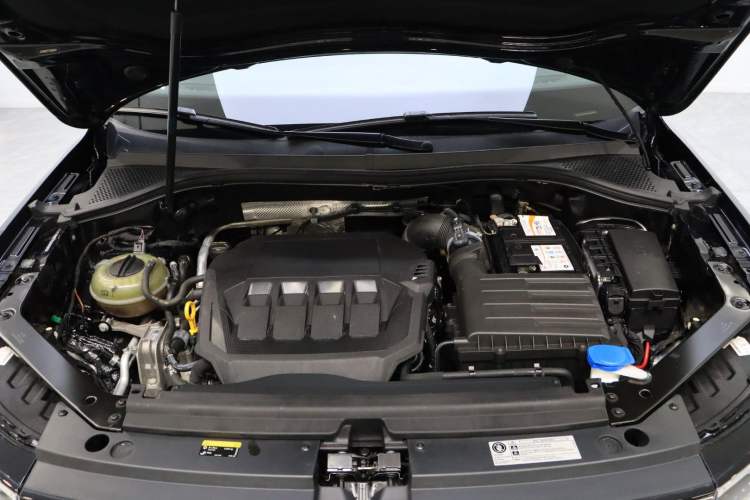 Used Volkswagen Tiguan L 2022 330TSI Automatic Two-Wheel Drive R-Line Enhanced Edition Engine Bay