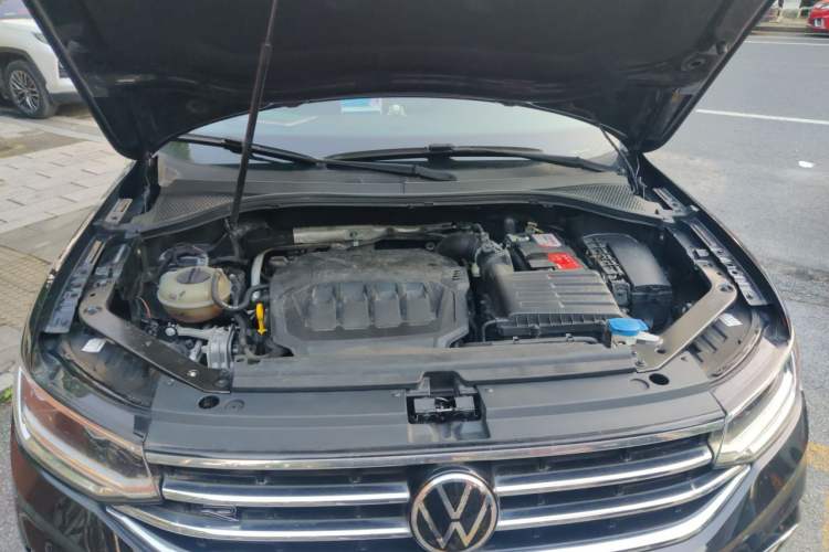 Used Volkswagen Tiguan L 2022 330TSI Automatic Two-Wheel Drive R-Line Enhanced Edition Engine Bay
