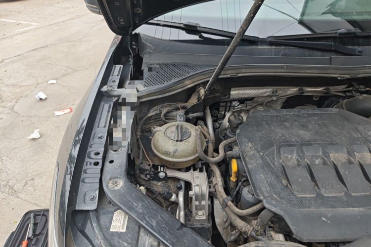 Used Volkswagen Tiguan L 2022 330TSI Automatic Two-Wheel Drive R-Line Enhanced Edition Engine Bay Right