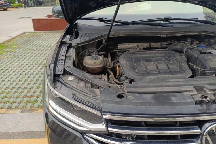 Used Volkswagen Tiguan L 2022 330TSI Automatic Two-Wheel Drive R-Line Enhanced Edition Engine Bay Right